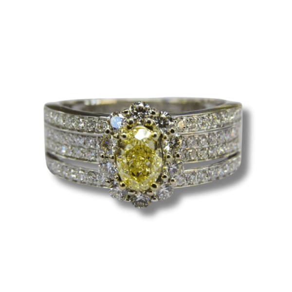 INTENSE YELLOW DIAMOND RING